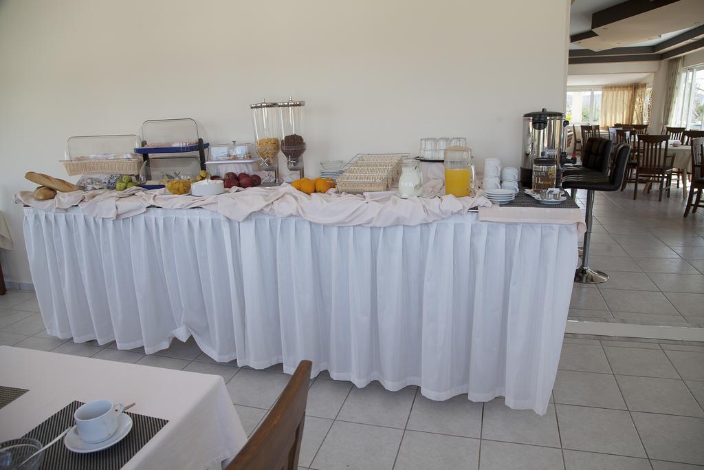 Athinoula Hotel 2*